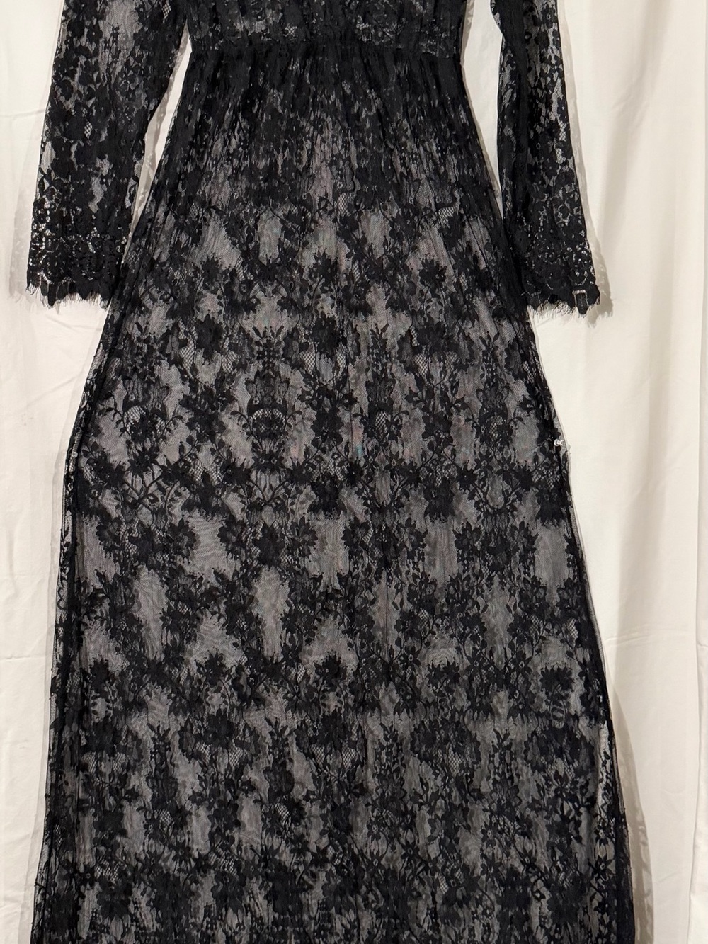 Elegant Black Lace Maxi Dress - V-Neck Long Sleeve